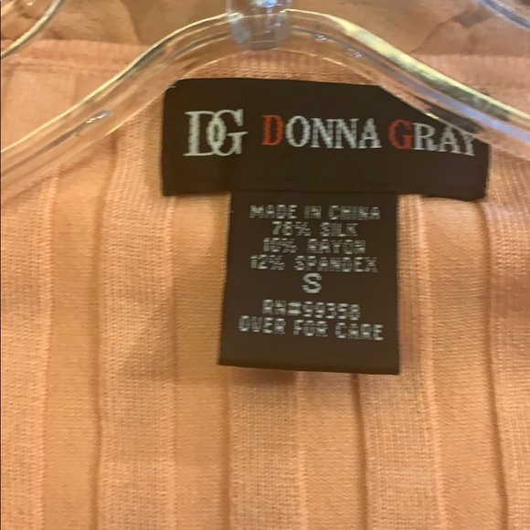 🕶️Donna Gray - Picture 2 of 4